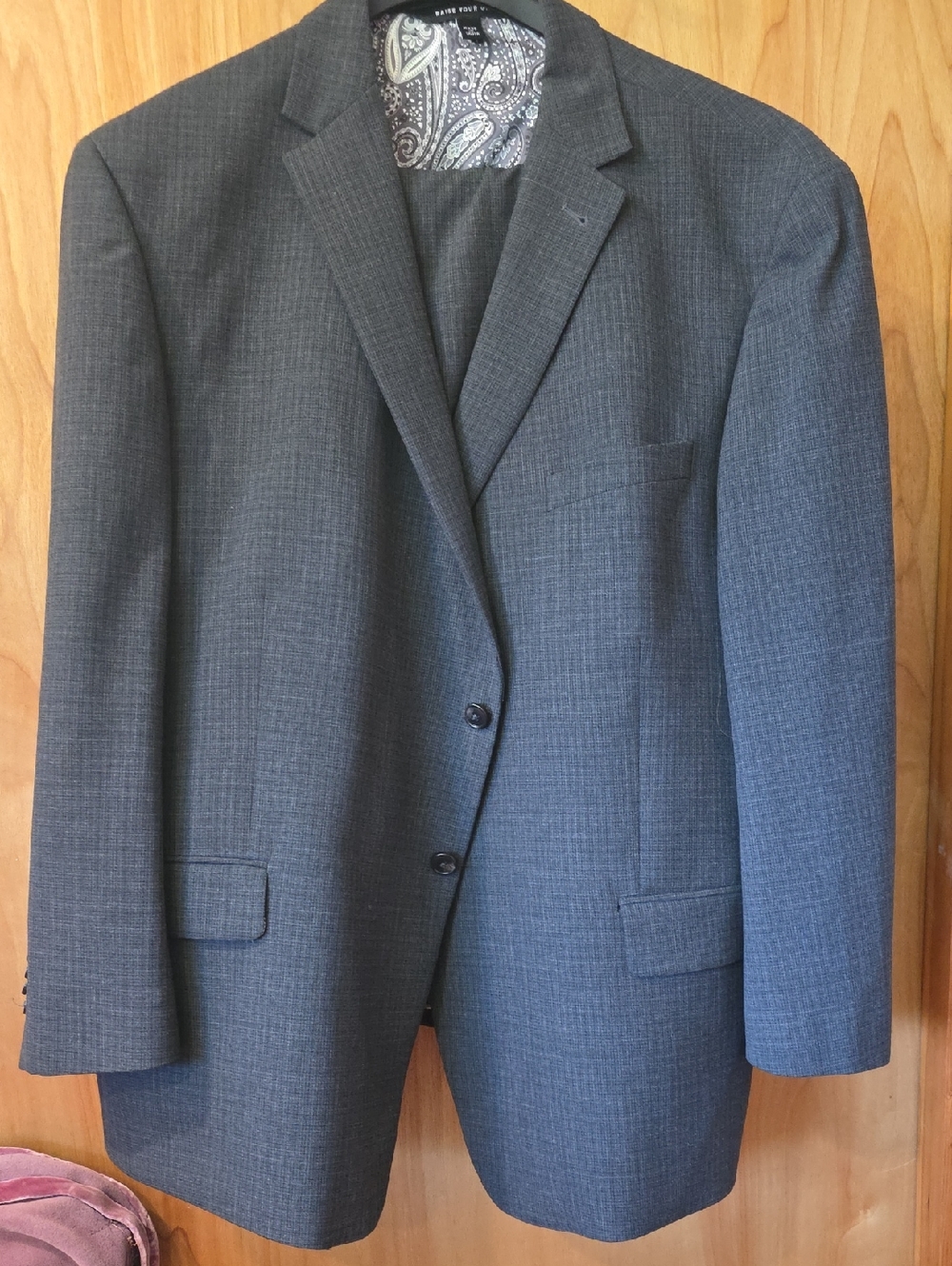 Michael Strahan Gray Suit